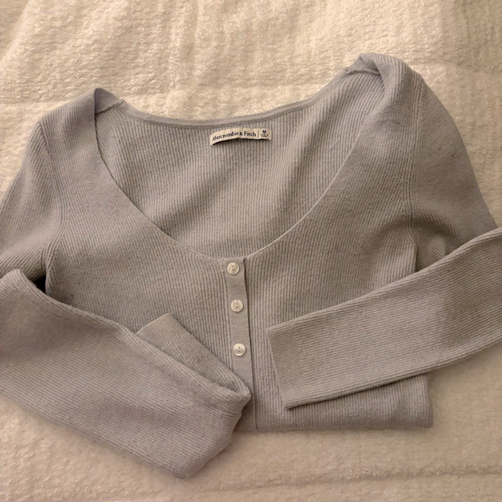 abercrombie and fitch sweater!
